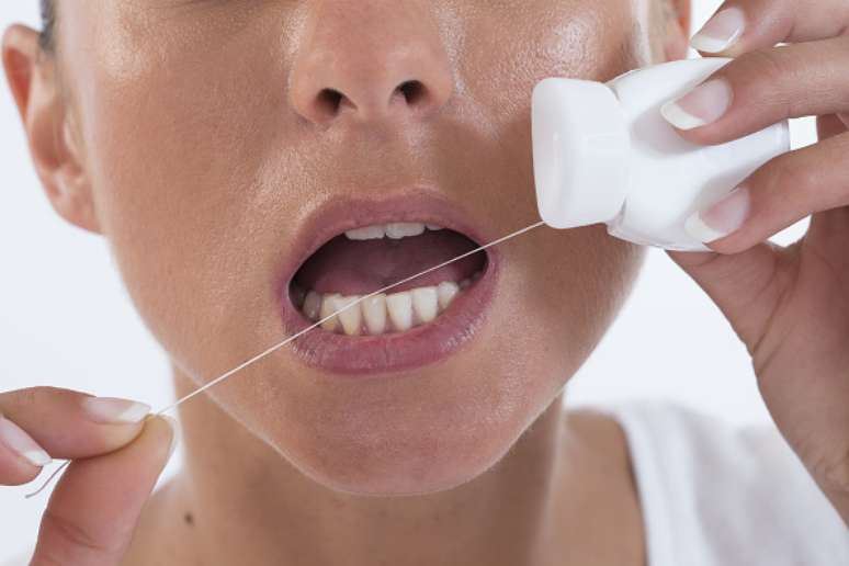 Estados Unidos pone en duda la eficacia del hilo dental