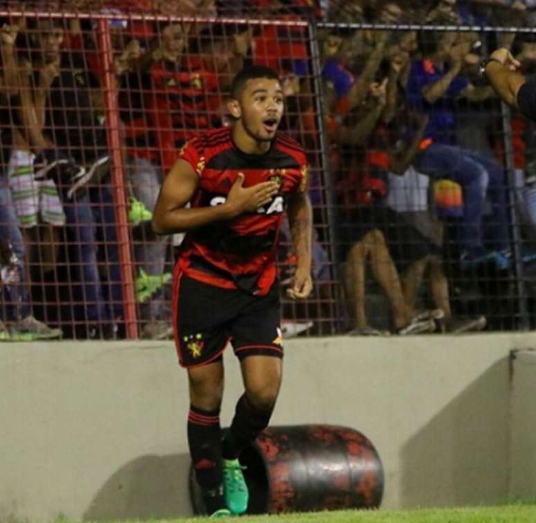 Juninho é uma das promessas da base do Sport nesta temporada (Foto: Williams Aguiar/Sport Club do Recife)