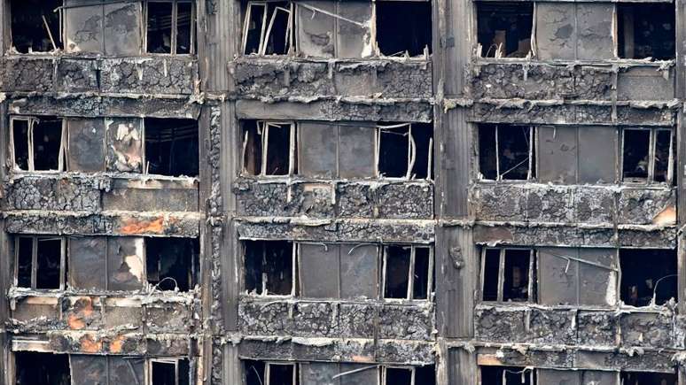 Fachada da Grenfell Tower, no leste de Londres