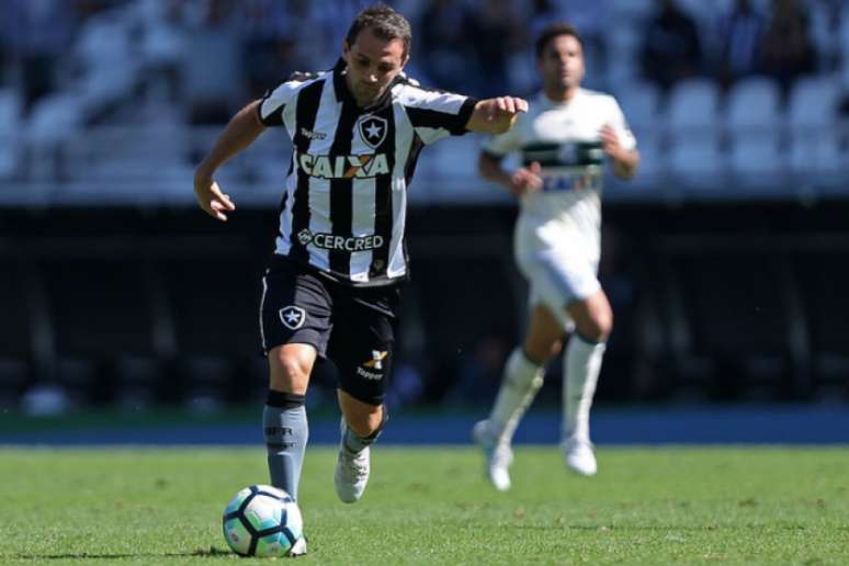 Montillo deve voltar a começar um jogo como titular pelo Botafogo nesta segunda-feira (Vítor Silva/SSPressBotafogo)