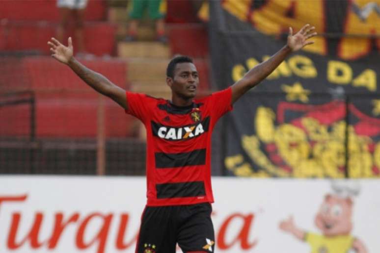 Com proposta da Chapecoense, Marquinhos deve deixar o Sport nos próximos dias (Foto: Ricardo Fernandes / DP)