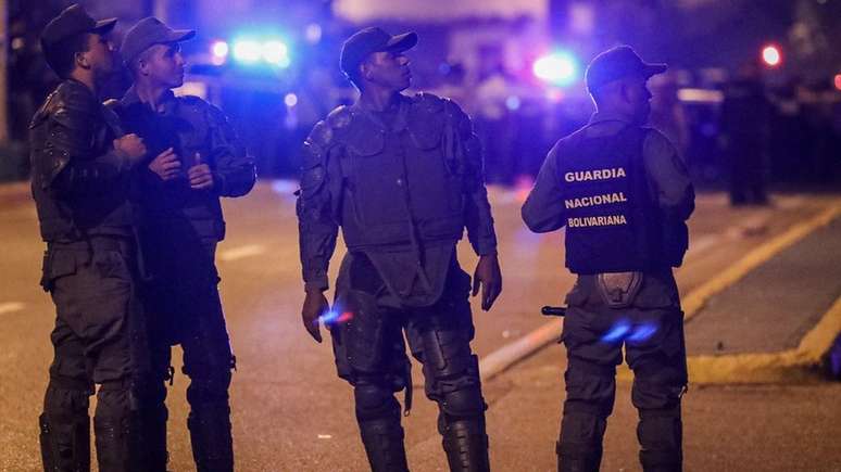 Segundo presidente da Venezuela, Nicolás Maduro, unidades especiais das Forças Armadas foram destacadas para capturar grupo responsável por ataque 