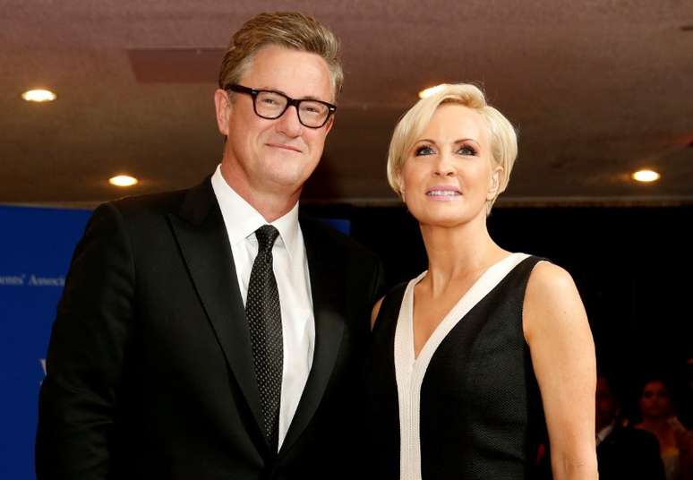 Apresentadores da MSNBC Joe Scarborough e Mika Brzezinski, em Washington. 25/04/2015 REUTERS/Jonathan Ernst