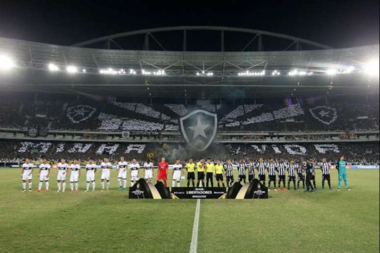 Mosaico da torcida alvinegra tem sido marca do estádio na Libertadores (Foto: Vitor Silva/SSPress/Botafogo)