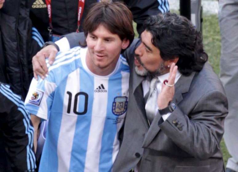 Maradona e Messi trabalharam juntos na seleção da Argentina (Foto: Arquivo LANCE!)