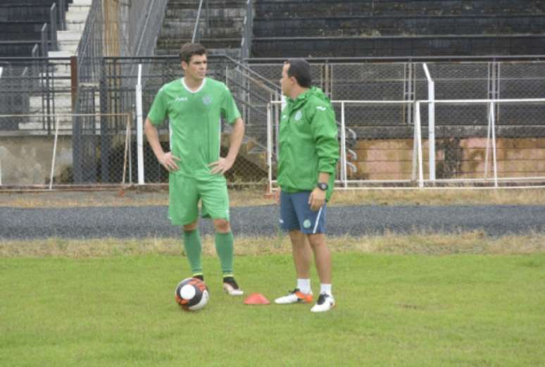 Sem espaço, o atacante vai defender o General Díaz, do Paraguai (Foto: Gabriel Ferrari / Guarani Press)