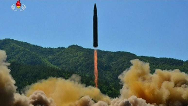 Lançamento de míssil de longo alcance da Coreia do Norte