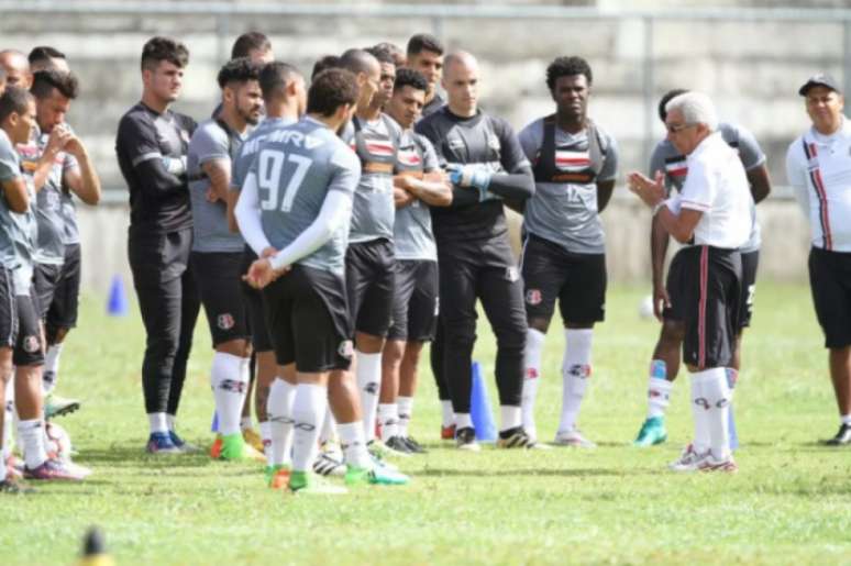 Santa Cruz tem alterações para enfrentar o Brasil de Pelotas (Foto: Marlon Costa/Pernambuco Press)