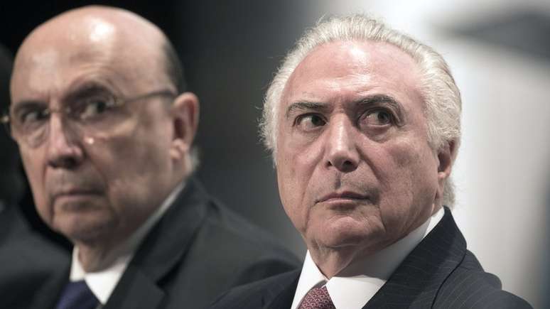 Temer tenta barrar na Câmara a aprovação do pedido de abertura de investigação contra ele 