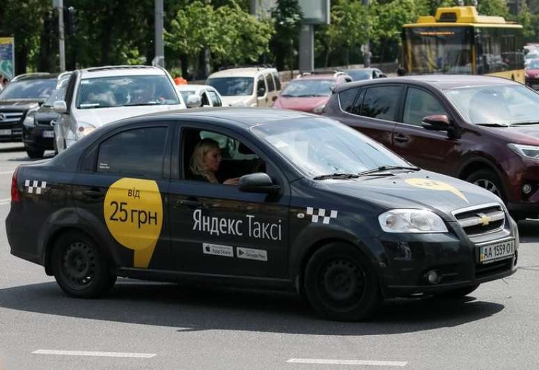 Táxi da Yandex em Kiev, Ucrânia
16/05/2017 REUTERS/Gleb Garanich