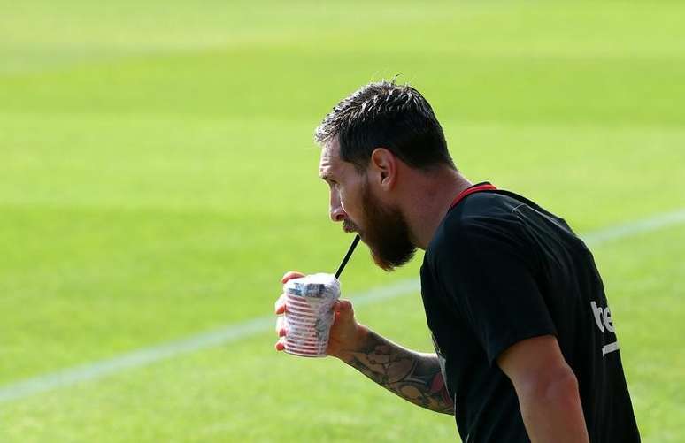 Messi, durante treino
 17/7/2017 REUTERS/Albert Gea 