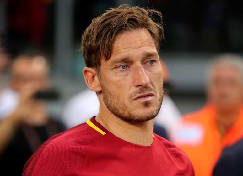 Totti, depois do jogo pela Roma
 28/5/17  REUTERS/Stefano Rellandini 