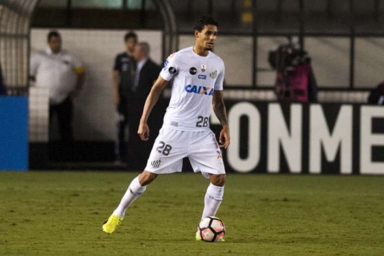 Lucas Veríssimo pode ser o próximo a ser vendido pelo Santos (Foto: Ivan Storti)