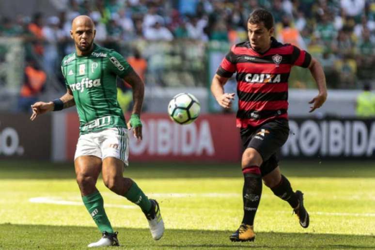 Felipe Melo durante a partida contra o Vitória (Foto: Ale Cabral/AGIF/Lancepress!)