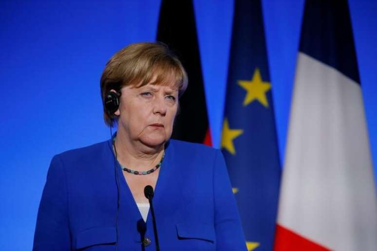 Merkel concede entrevista em Paris
 13/7/2017  REUTERS/Gonzalo Fuentes