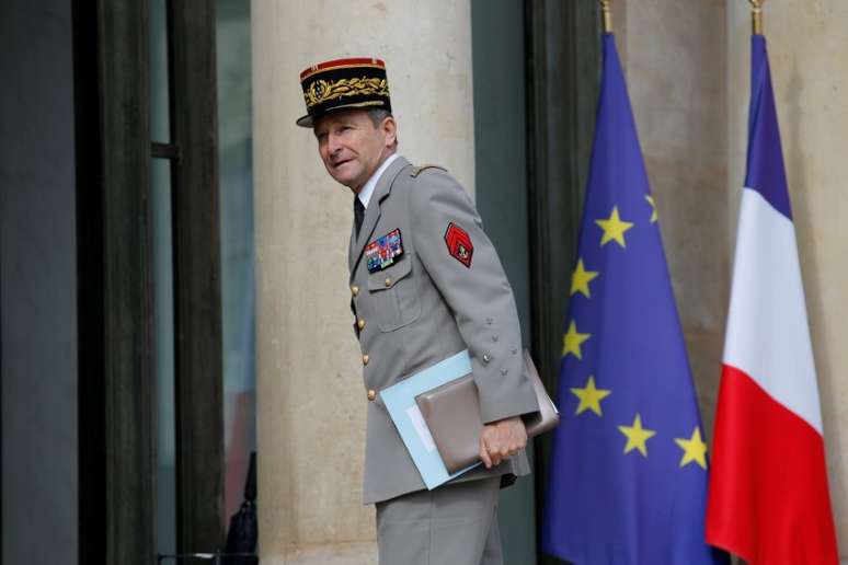 Comandante das Forças Armadas da França, Pierre de Villiers, no Palácio do Eliseu em Paris 13/07/2017 REUTERS/Stephane Mahe
