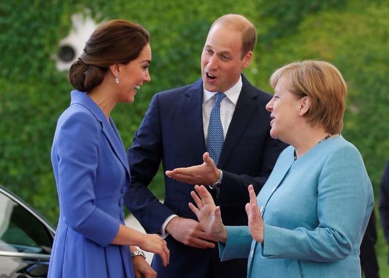 Príncipe William do Reino Unido e sua esposa Kate durante encontro com chanceler da Alemanha, Angela Merkel, em Berlim  19/07/2017 REUTERS/Axel Schmidt