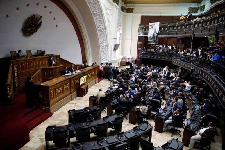 Deputados da Assembleia Nacional da Venezuela durante sessão em Caracas  18/07/2017 REUTERS/Carlos Garcia Rawlins