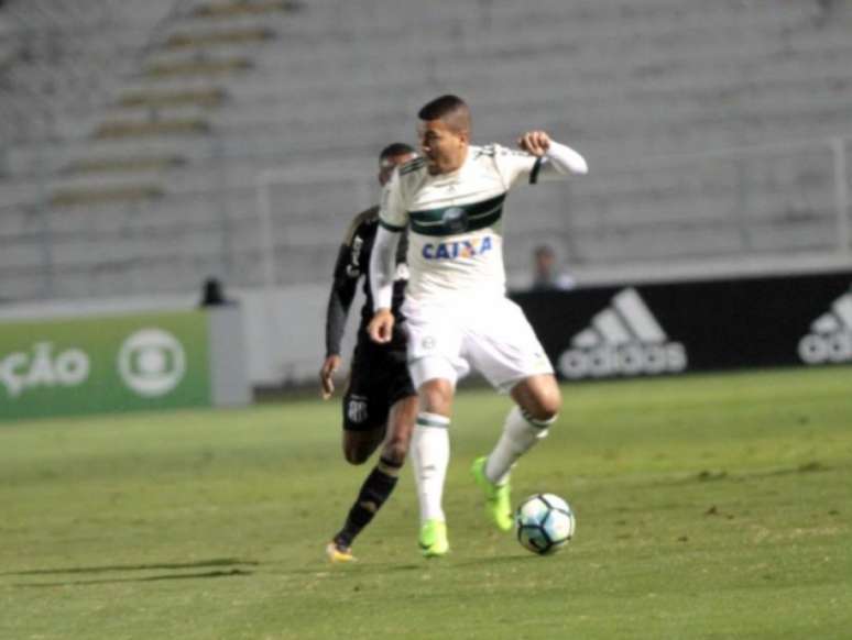 Carleto foi uma das novidades do Coritiba contra a Ponte Preta (Foto: Divulgação/ Coritiba)