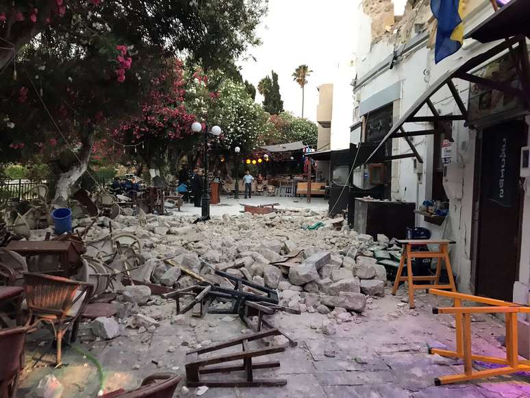 Destruição causada pelo terremoto na ilha de Kos, na Grécia