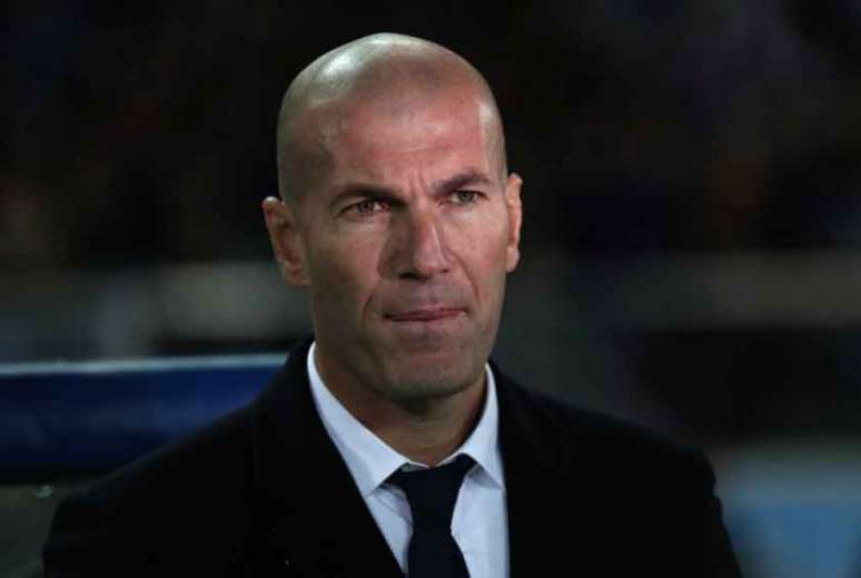 Zidane vê Real monitorar de perto o mercado em busca de um novo 9 (Foto: Behrouz Mehri / AFP)