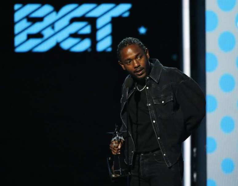 Kendrick Lamar durante premia&ccedil;&atilde;o BET Awards em Los Angeles
 25/06/2017   REUTERS/Mario Anzuoni