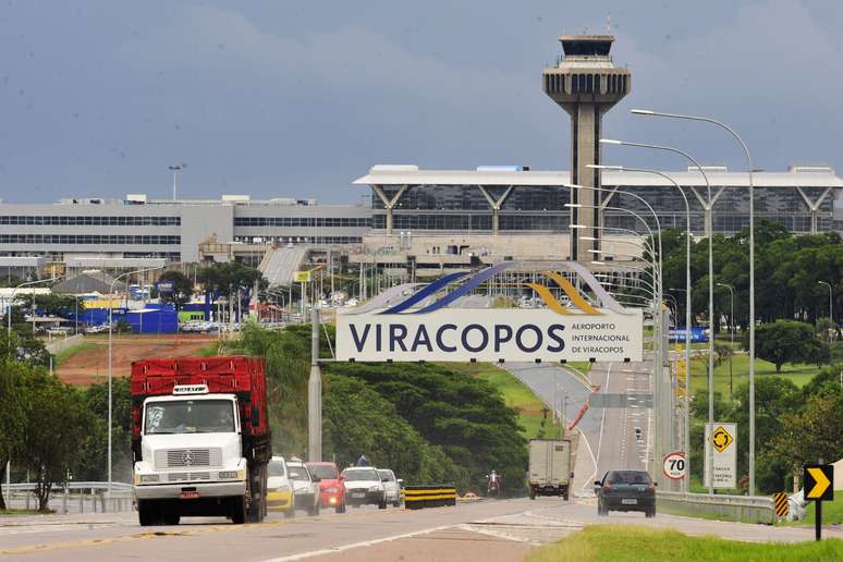 Área externa do Aeroporto Internacional de Viracopos em Campinas (SP)
