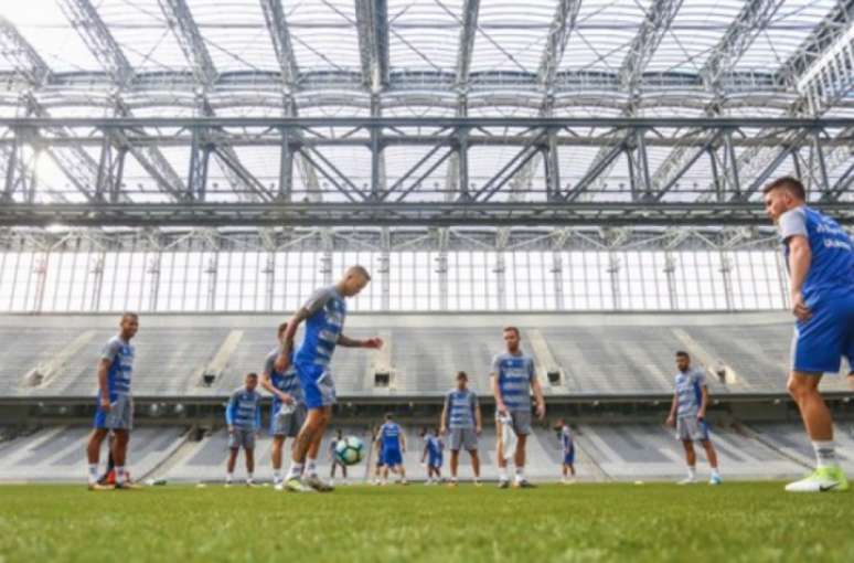 Grêmio encerra preparação para enfrentar o Atlético-PR (Foto: Lucas Uebel)