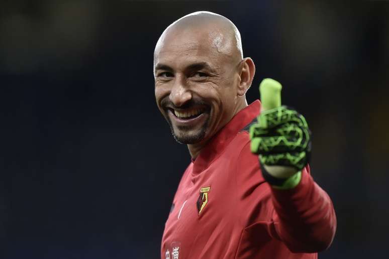 Goleiro do Watford, Heurelho Gomes, durante aquecimento antes de jogo 15/05/2017 REUTERS/Hannah McKay