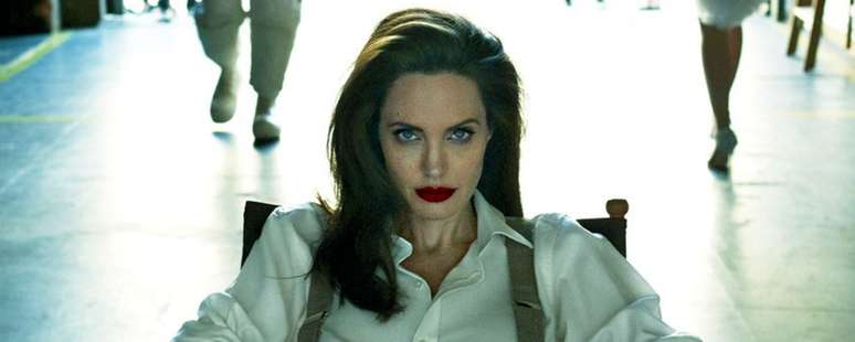 Angelina Jolie revela fato que quase mudou completamente sua vida