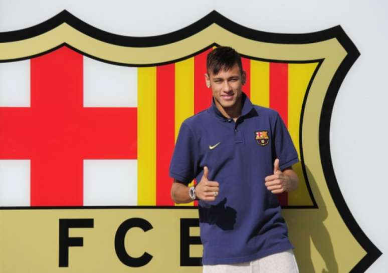 Caso se confirme a transferência, Neymar deve receber R$ 110 milhões líquidos no PSG (Foto: Josep Lago/AFP)