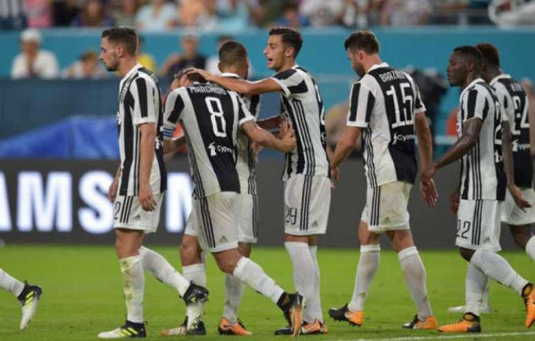 Marchisio foi o grande nome da partida (Foto: Hector Retamal / AFP)