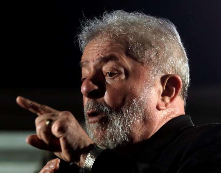 Ex-presidente Luiz Inácio Lula da Silva discursa durante protesto em São Paulo
20/07/2017 REUTERS/Paulo Whitaker