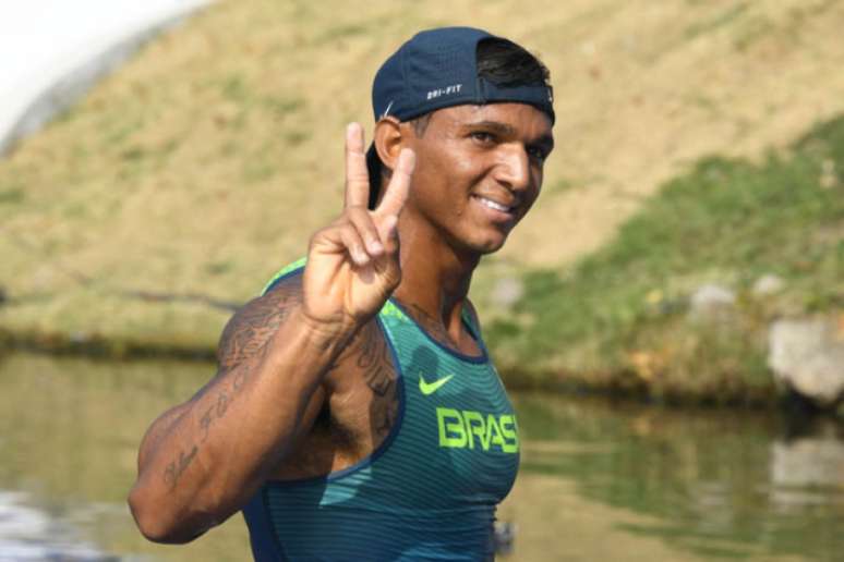 Isaquias Queiroz conquistou três medalhas na Rio-2016 (Foto: AFP/DAMIEN MEYER)