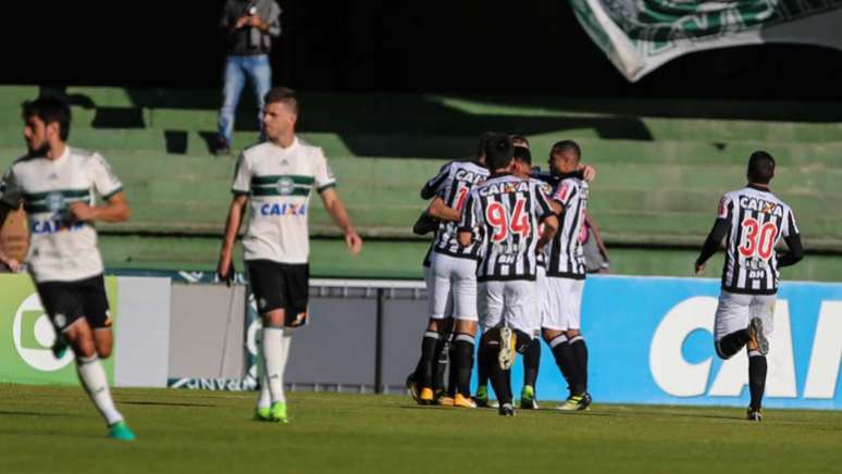 Galo reencontrou o caminho da vitória contra o Coritiba, neste domingo - Foto: GERALDO BUBNIAK/AGB