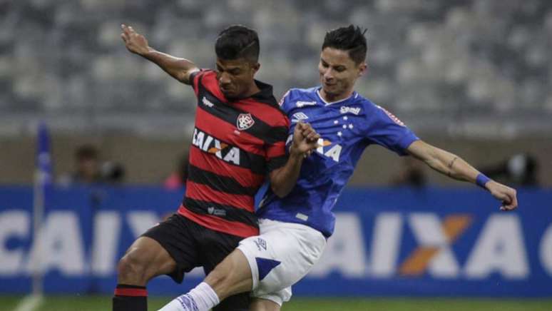 Time celeste tentou, mas não conseguiu dar a vitória ao seu torcedor no Mineirão (Foto: André Yanckous/AGIF)