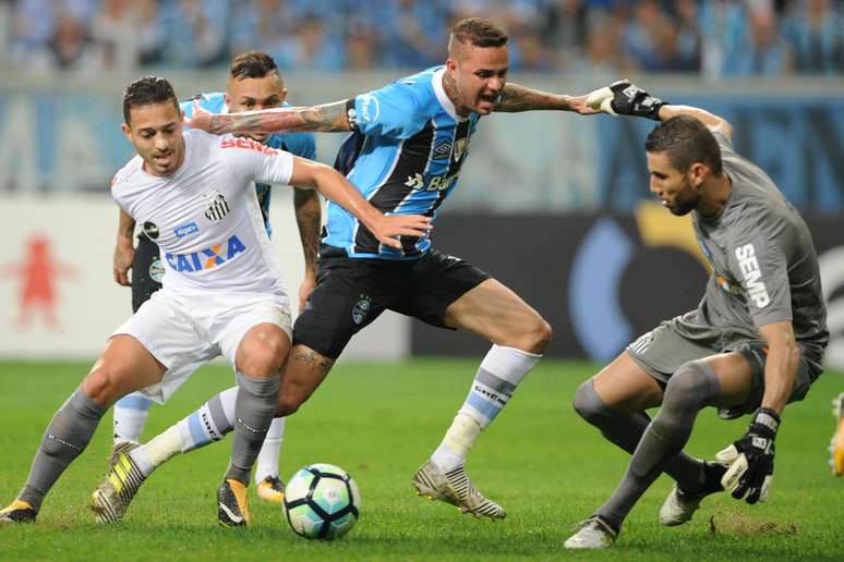 Arsenal e Liverpool devem competir com o Spartak Moscow pelo atacante do Grêmio