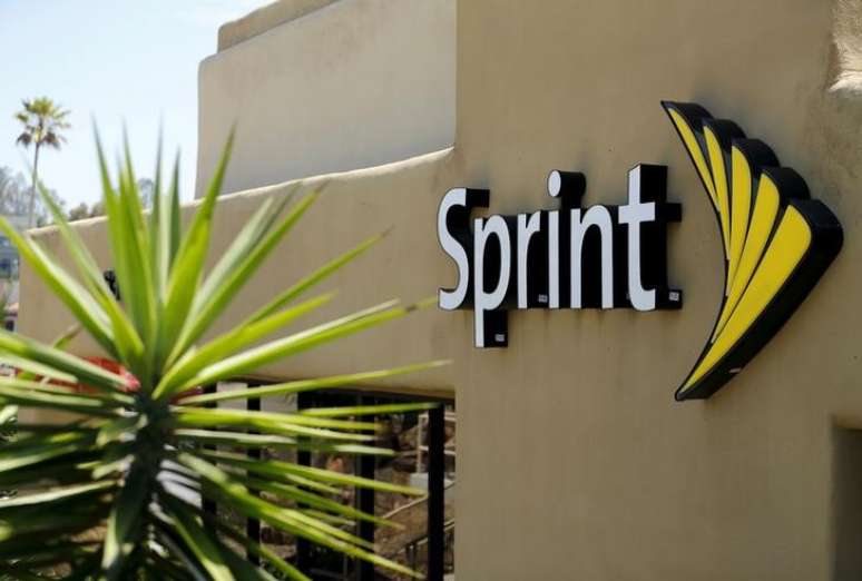 Loja da Sprint em San Marcos, EUA
3/8/2015  REUTERS/Mike Blake /File Photo     
