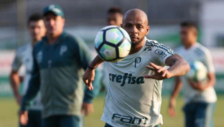 Volante Felipe Melo teve seu desligamento anunciado na manhã desta terça-feira pelo executivo de futebol do Palmeiras, Alexandre Mattos