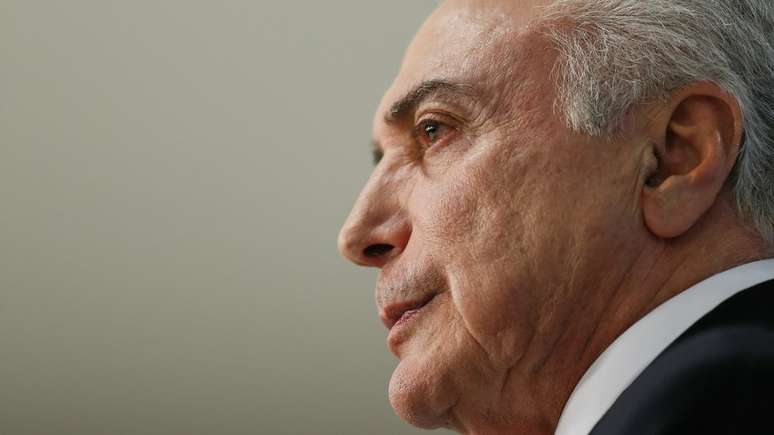 Embora tenha vencido com alguma folga, Temer viu sua base de apoio encolher a 51% da Câmara 