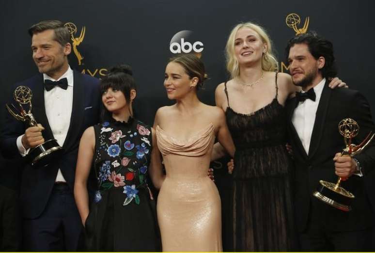 Elenco de "Game of Thrones" depois re receber prêmios no 6º Primetime Emmy Awards em Los Angeles, Estados Unidos
18/09/2016 REUTERS/Mario Anzuoni