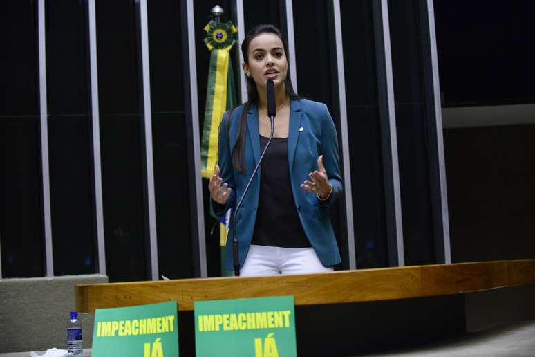Deputada Shéridan (PSDB/RR) estava ausente no momento em que foi chamada para votação