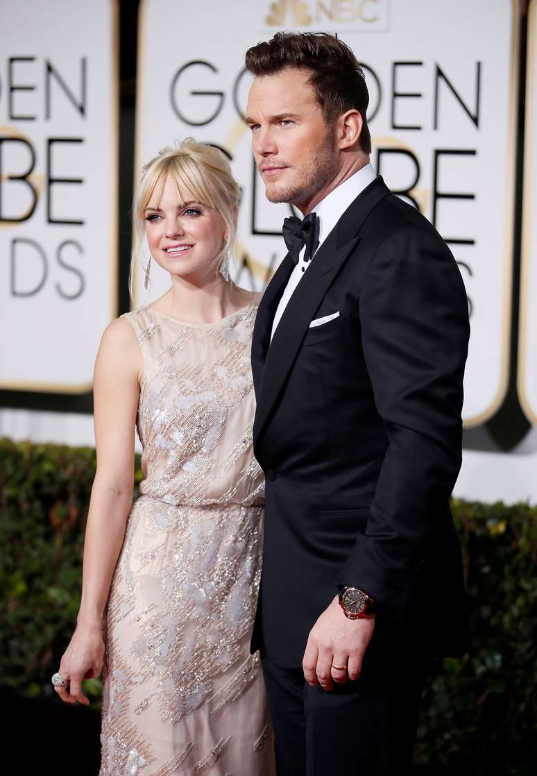 Anna Faris e Chris Pratt no tapete vermelho do 72&ordm; Globo de Ouro em Beverly Hills, Calif&oacute;rnia, em 11 de janeiro de 2015.