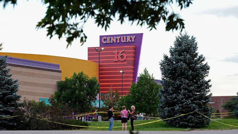 O local da matança, Cine Century 21 no Colorado