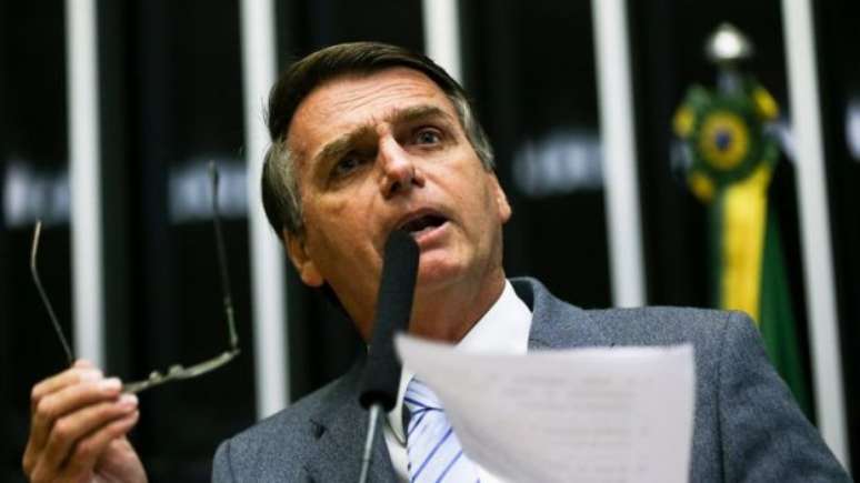 Bolsonaro se diz grande admirador de Enéas e o considera uma de suas maiores influências 