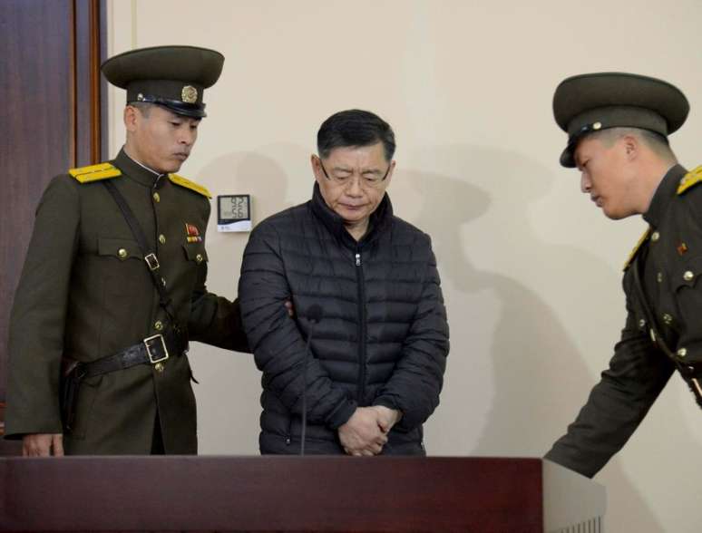 Pastor canadense Hyeon Soo Lim, durante julgamento em corte norte-coreana, em Pyongyang 16/12/2015  KCNA/Divulgação via REUTERS