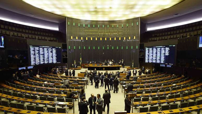 Se aprovada na Câmara dos Deputados, PEC segue para o Senado