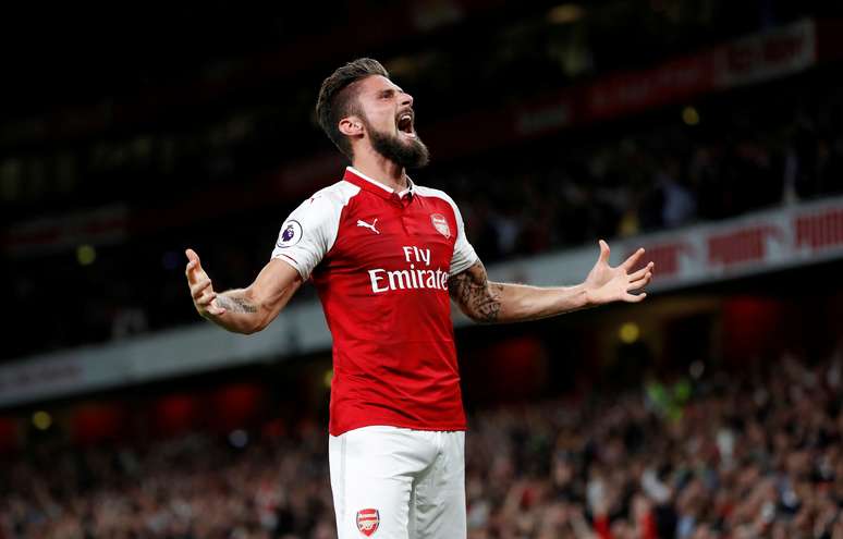 Giroud comemora gol do Arsenal contra o Leicester City
 11/8/2017      Action Images via Reuters/Paul Childs