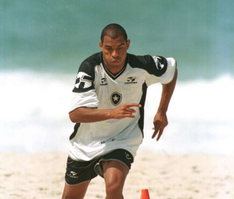 O ex-atacante Donizete esteve presente no título brasileiro de 1995 do Botafogo (Foto: Cleber Mendes/Lance!)