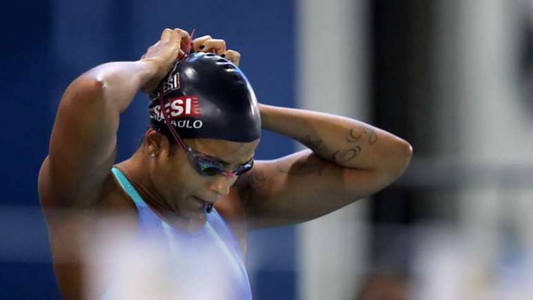 Etiene Medeiros é a atual campeã mundial dos 50m costas Satiro Sodré/SSPress